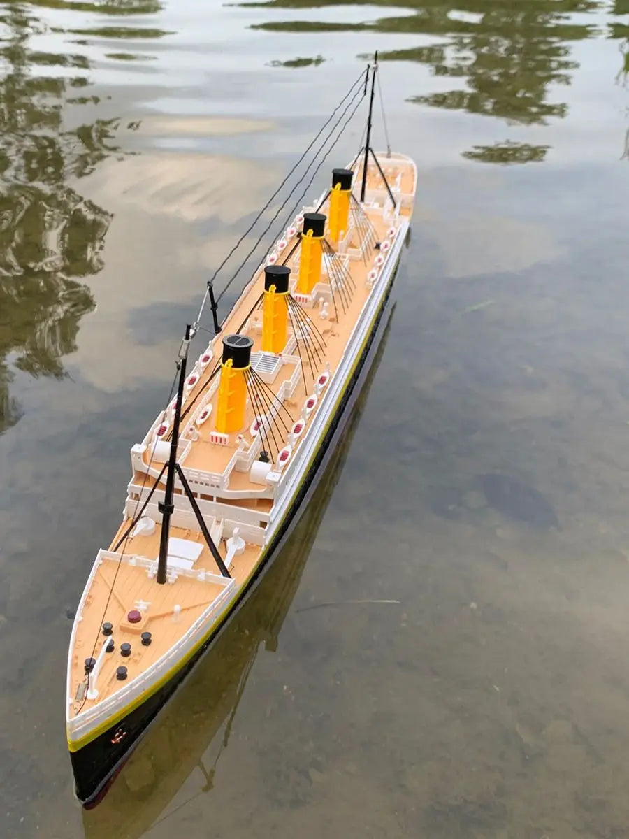 Barco Titanic a control remoto escala 1:325, yate de crucero RC grande de 32 pulgadas, embarcación RC con luz LED para lagos y piscinas para niños