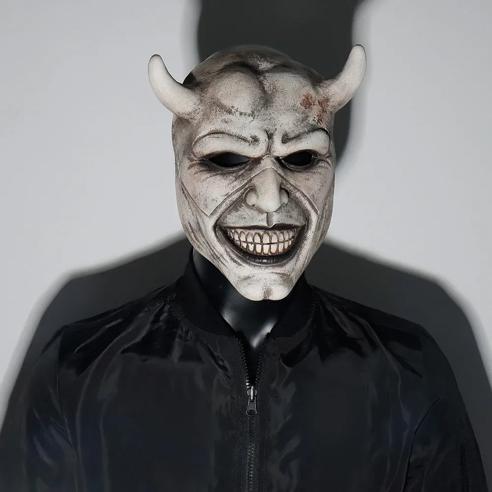 Máscara de cuerno malvado de terror The Grabber, disfraz de cosplay de The Black Phone, casco de látex de media cara aterrador, accesorios de disfraz para fiesta de Halloween y carnaval.