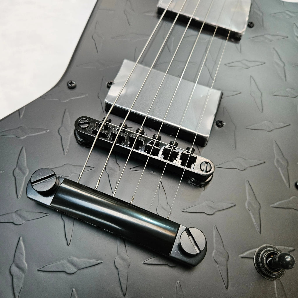 Guitarra eléctrica Black Diamond Plate V, con pastillas pasivas, 22 trastes, puente fijo, estilo thrash metal, un regalo ideal para guitarristas.