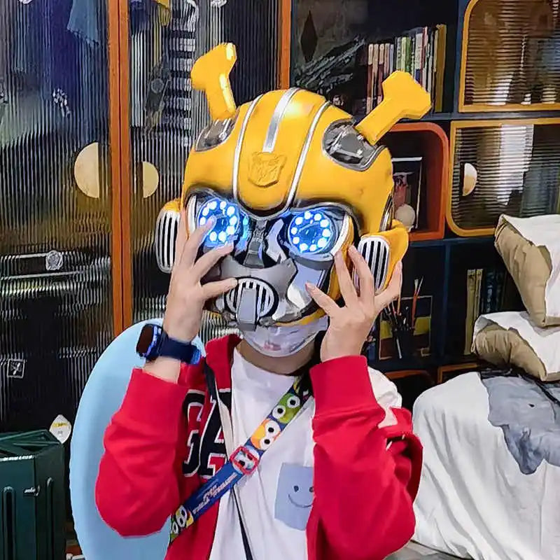 1/1 Casco de Iron Man, modelos Mk5, Mk50 y Mk17. Casco que se puede usar y transformar, con activación por voz de Jarvis y apertura y cierre eléctricos. Artículo de colección.