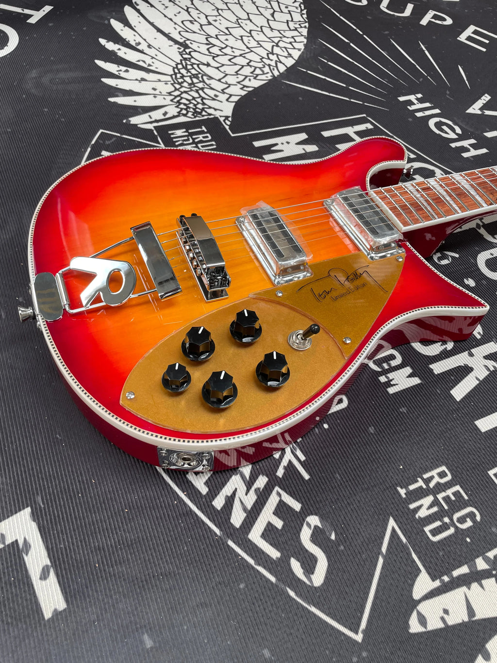 Guitarra eléctrica de 6 cuerdas, marcadores de trastes triangulares, diapasón de palisandro, guitarra eléctrica con doble bloqueo, guitarra eléctrica para principiantes