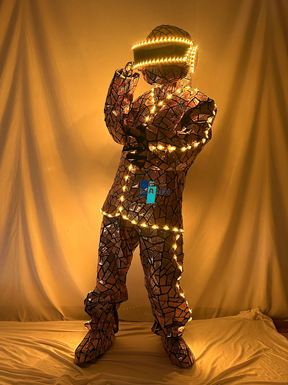 Traje de robot con iluminación LED, revestimiento de espejo, diseño geométrico, para espectáculos de DJ, bares y escenarios.