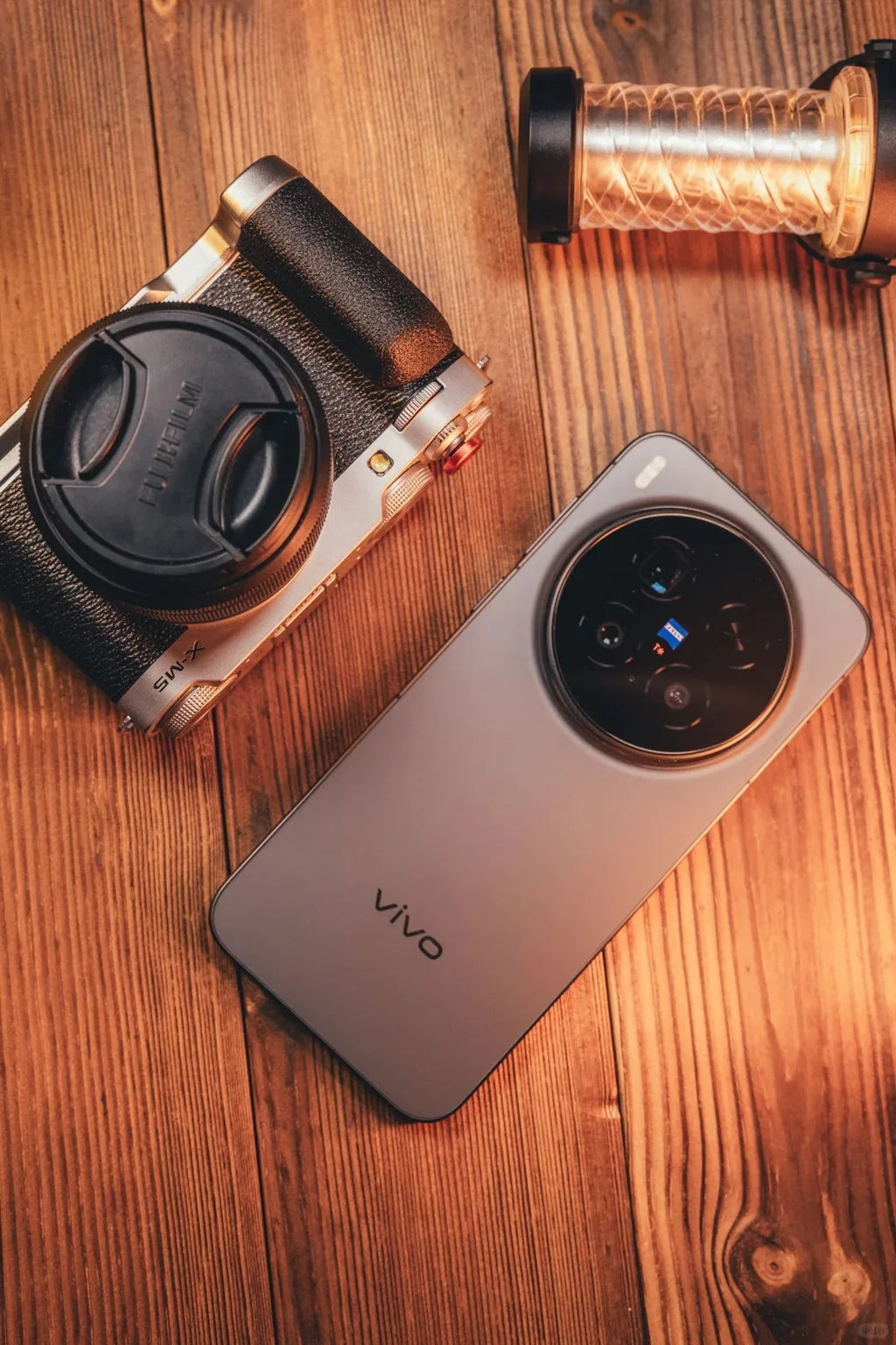Smartphone VIVO X300 Pro 5G, Dimensity 9500, 6510 mAh, carga rápida FlashCharge de 90 W, pantalla AMOLED de 6,78″, cámara teleobjetivo ZEISS APO de 200 MP, NFC, OTG