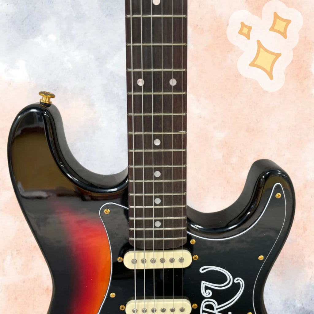 Guitarra eléctrica con acabado degradado que imita el atardecer y herrajes dorados, protector de cuerdas retro de color negro, guitarras con pastillas SSS, ideal para los amantes del rock.
