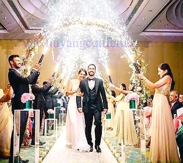 Fuente de chispas pirotécnicas frías, máquina de pistola de mano con control remoto, lanzador de chispas sin humo para escenarios interiores, pirotecnia para bodas
