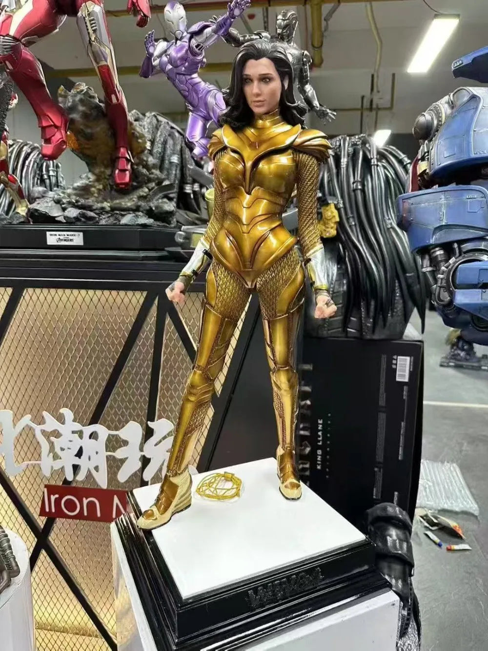 70cm Wonder Woman Superhero Perimeter Resin Model Scene Statue Desktop Decoration Ornaments New Year Gifts Toys