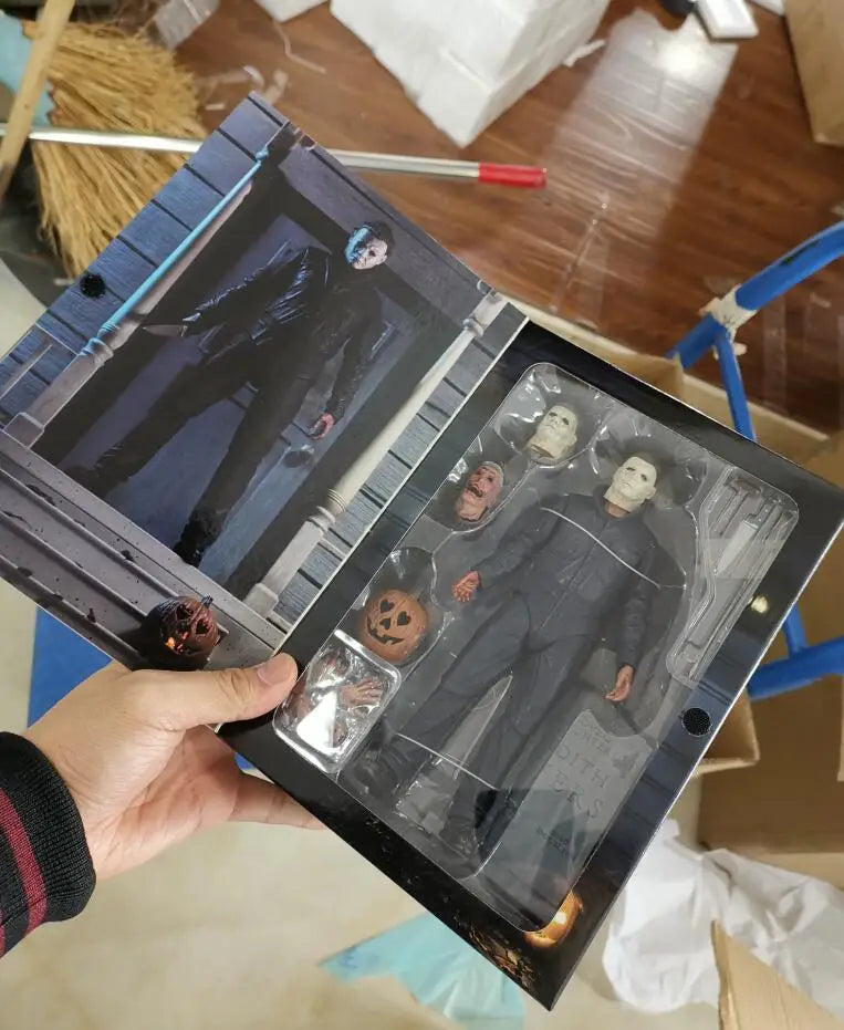 Oferta Limitada: Figuras de Acción de Michael Myers y Chucky de Halloween 2 Ultimate, Articuladas y Móviles, 18 cm