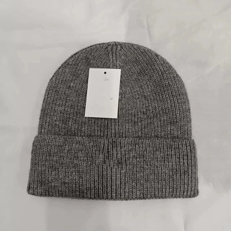 Gorro de punto con letras bordadas para otoño e invierno, moderno y versátil, gorro de lana cálido.