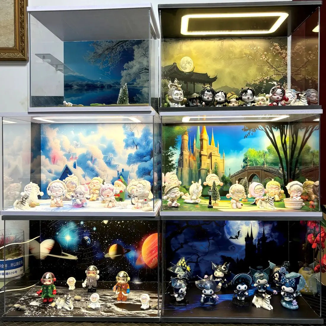 Vitrina expositora de acrílico transparente de 5 escenas para juguetes tipo "blind box" con luces LED cuadradas y puerta, armario para figuras de acción