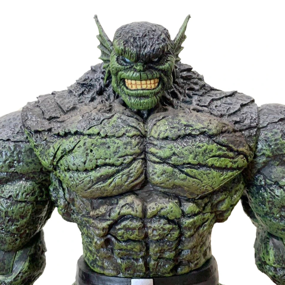 Figura de acción suelta de 9" de la serie MS Diamond Select DST Abomination.