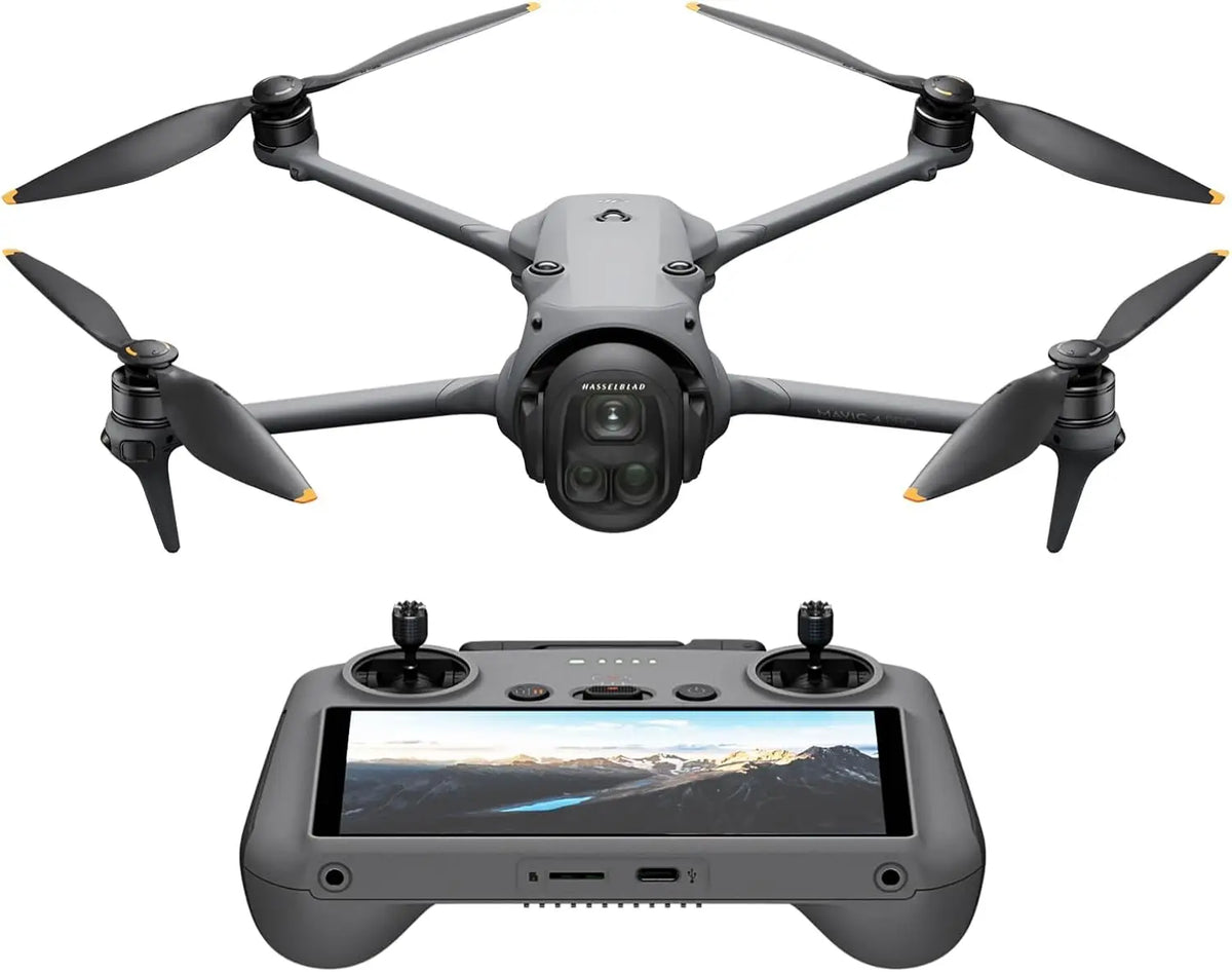 Dron gris con cuatro hélices y cámara frontal, y control con pantalla
