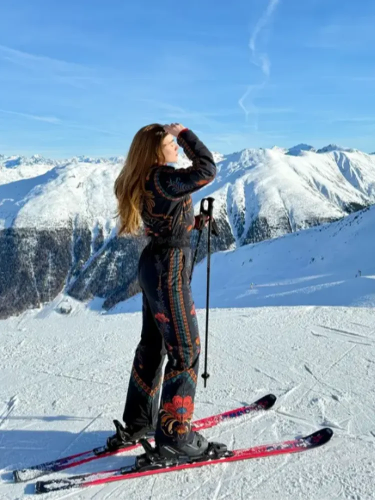Traje de esquí de una sola pieza con estampado floral para mujer, con capucha, acolchado, resistente al viento, cálido, ideal para actividades al aire libre en invierno, conjunto de esquí y snowboard para mujer.