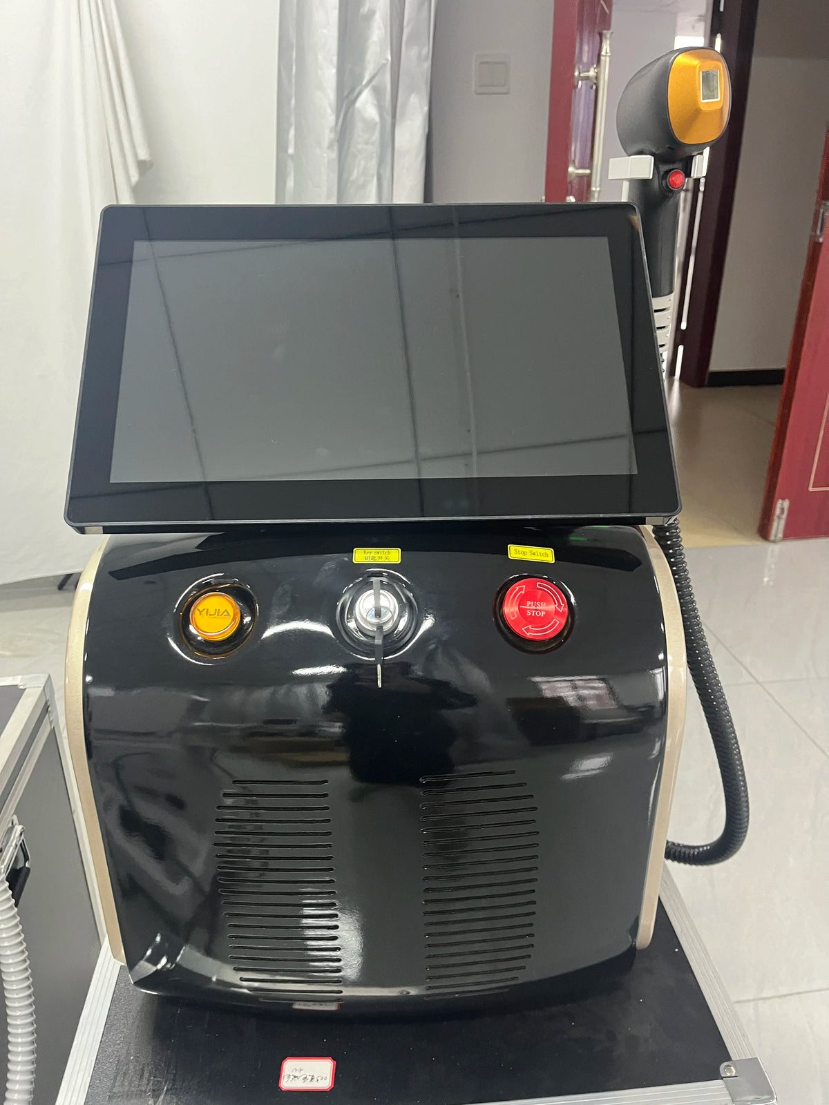 Máquina de Depilación Láser de Diodo de Titanio de 808 nm con Tecnología de 3 Longitudes de Onda, Equipo de Belleza para Depilación