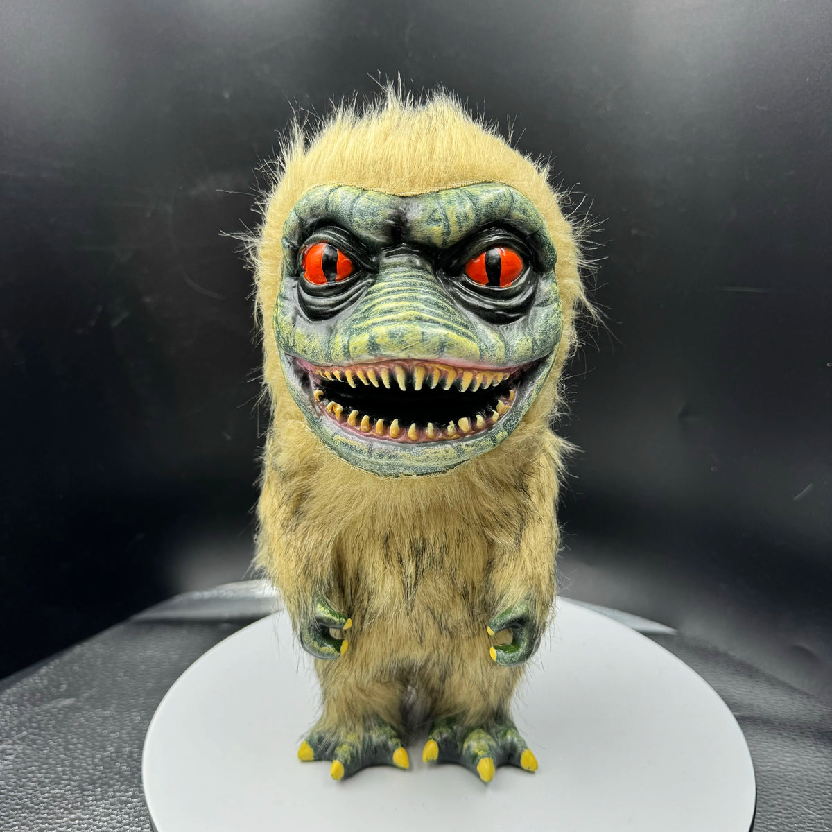 Figura de monstruo realista de la película Critters, muñeco de alienígena pequeño, accesorios coleccionables, regalo para fanáticos, niños, decoración de Halloween