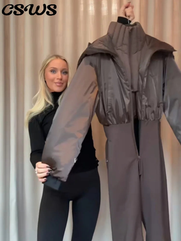 Elegante Mono de Esquí para Mujer con Capucha de Piel Sintética, Cintura Alta, Cremalleras y Bolsillos, Ropa de Esquí para Dama, Colección Otoño-Invierno 2026