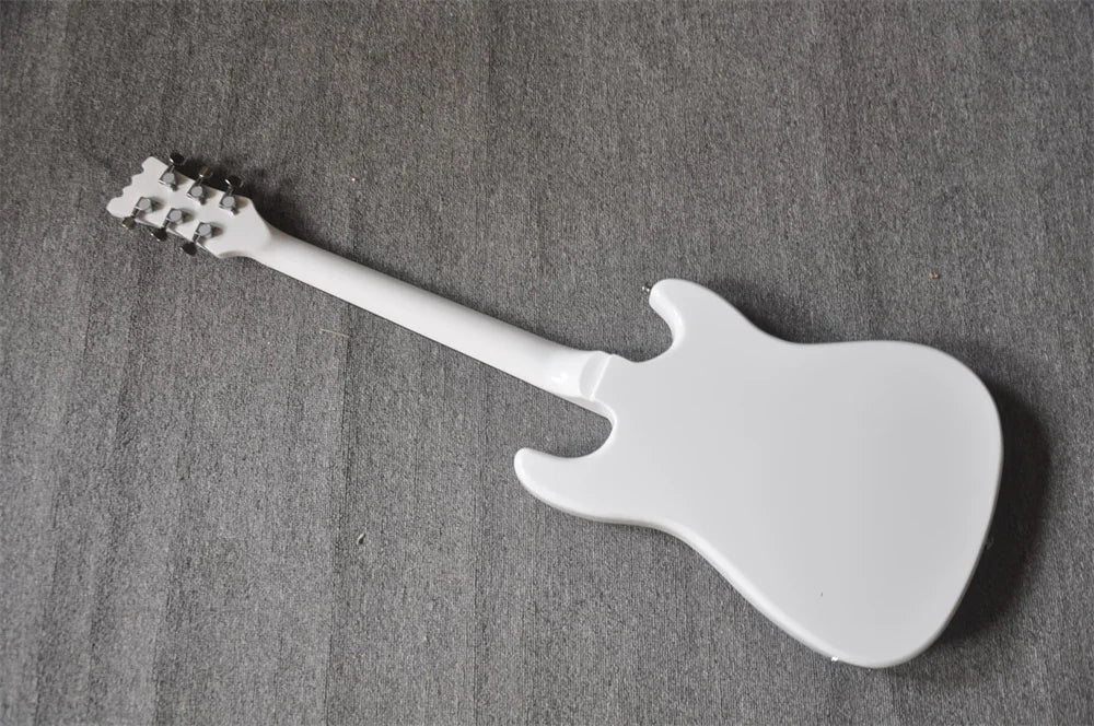 Guitarra Eléctrica de 6 Cuerdas con Cuerpo Blanco, Diapasón de Palisandro, Herrajes Cromados y Servicio de Personalización