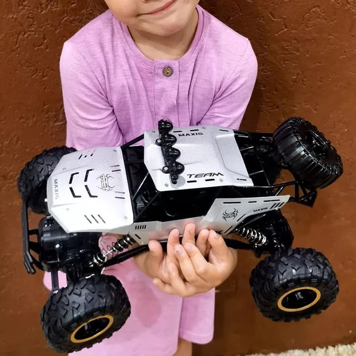 Coche de control remoto 4WD 1:12 / 1:16 con luces LED, coches RC de radio 2.4G, camiones todoterreno, juguetes, regalos para niños y niñas