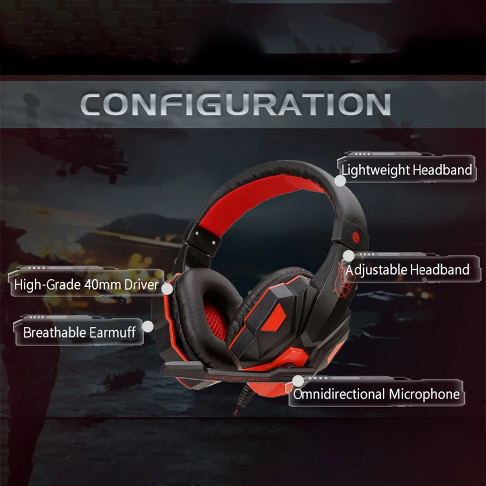 Auriculares gaming negros con detalles rojos y almohadillas acolchadas; micrófono ajustable.