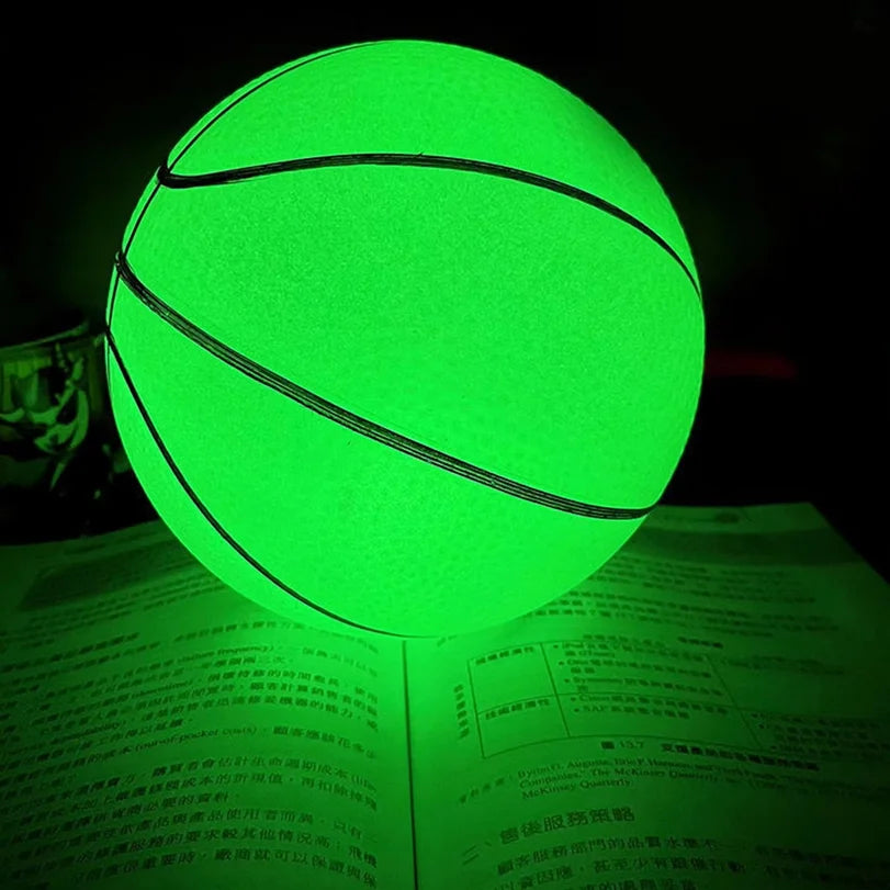 Balón de baloncesto luminoso que se ilumina, reutilizable, con un agarre firme, ideal para jugar en interiores y exteriores.