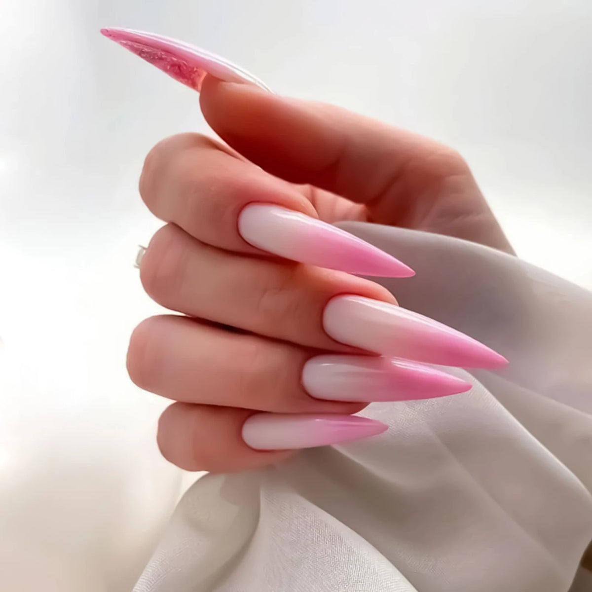 24 Uds uñas postizas de color rojo sangre gradiente parche de uñas postizas de punta larga cubierta completa puntas de uñas postizas usables juegos de manicura de Halloween