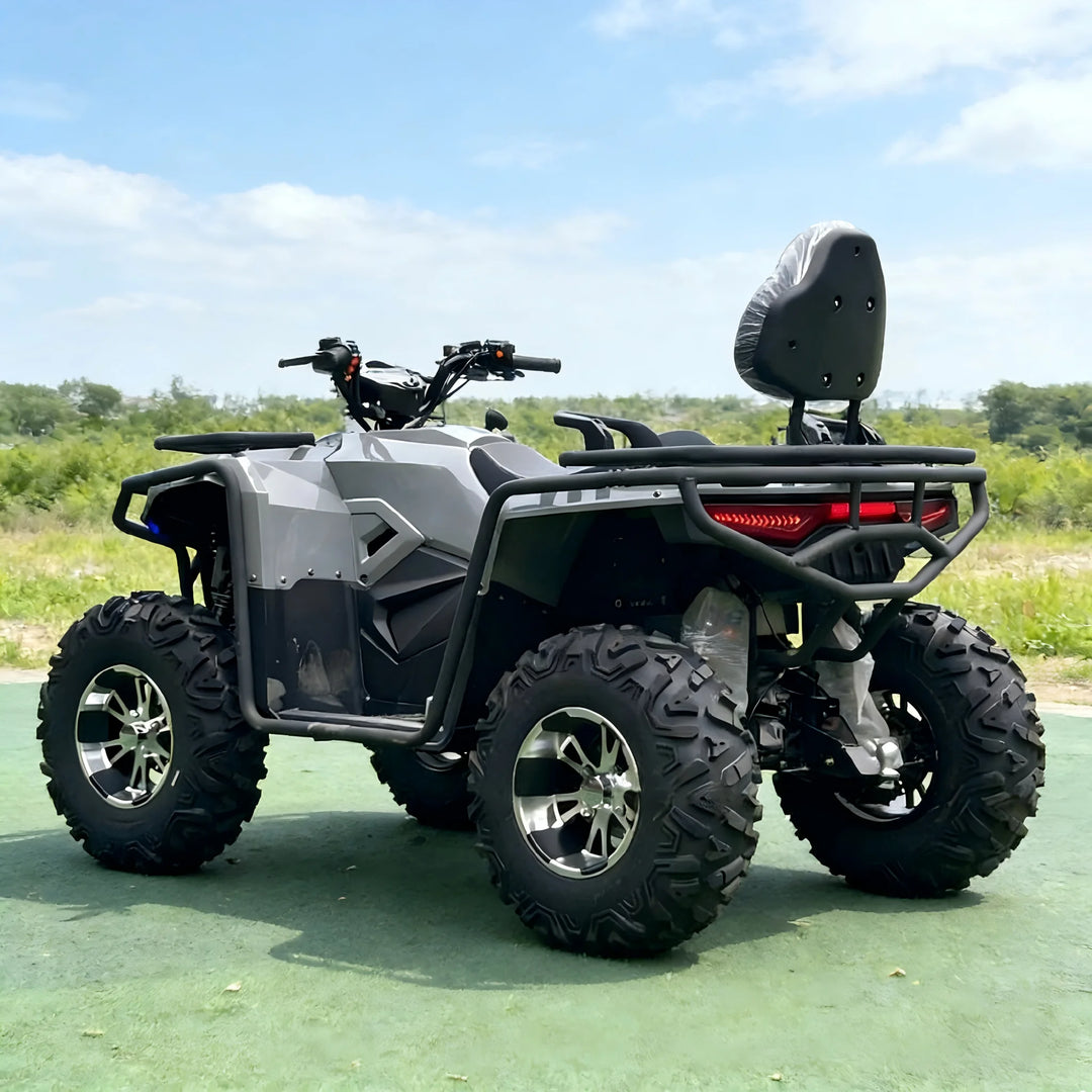 Cuatrimoto ATV 4x4 de 650 cc con transmisión CVT automática, para adultos, con depósito de combustible de gran capacidad de 16 litros y respaldo.