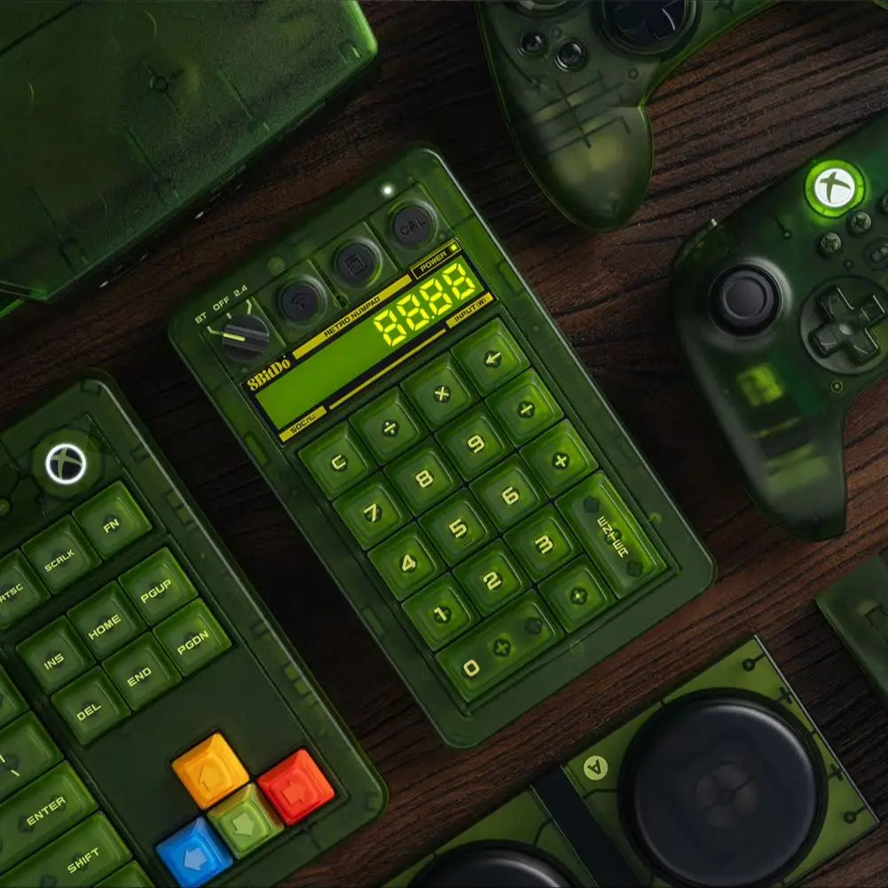 Teclado Numérico Mecánico Retro 18 de 8BitDo, con Licencia Xbox, Transparente Verde, Bluetooth 2.4G, Cableado, Intercambiable en Caliente, Modo Calculadora para Windows