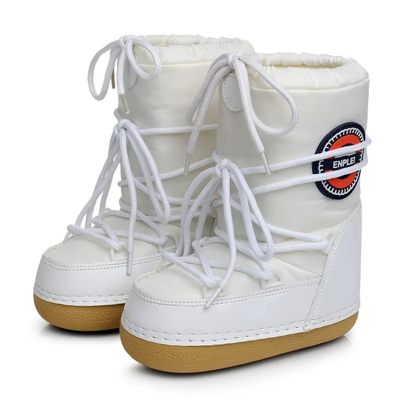 Botas de nieve de invierno para mujer, botas de esquí esponjosas y peludas con cordones, plataforma plana de media pantorrilla con botas de esquí blancas, 2024