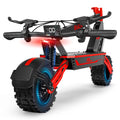 Patinete eléctrico con chasis rojo y negro, manillar y ruedas todoterreno