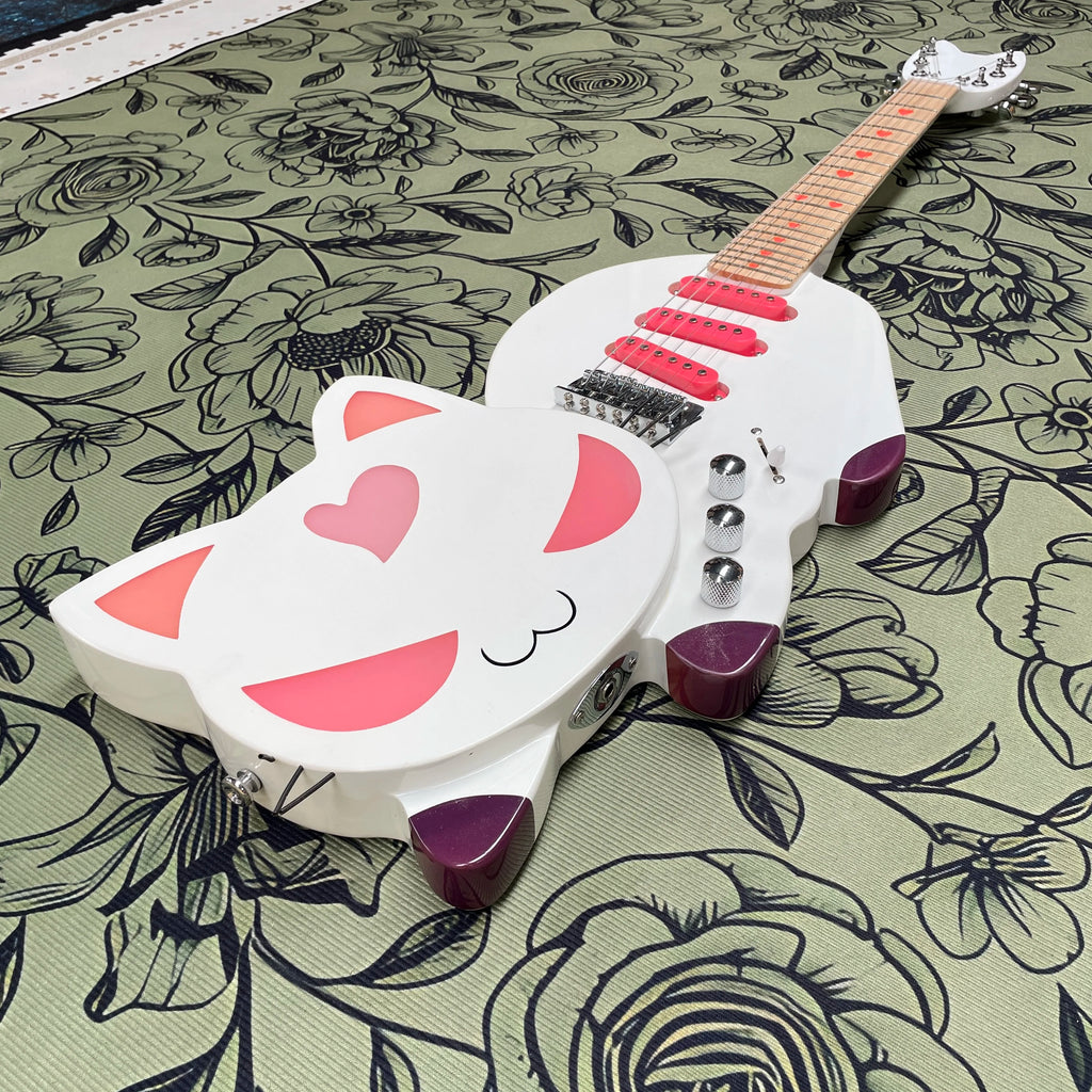 Guitarra eléctrica con forma de gato kawaii, guitarra con incrustaciones en forma de corazón en el diapasón de arce, guitarra eléctrica para principiantes