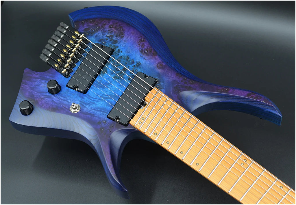 Guitarra NK 2026 con trastes en forma de abanico, 8 cuerdas, cuello con unión en forma de cuña, guitarra eléctrica sin cabeza, color morado y azul, cuello de arce.