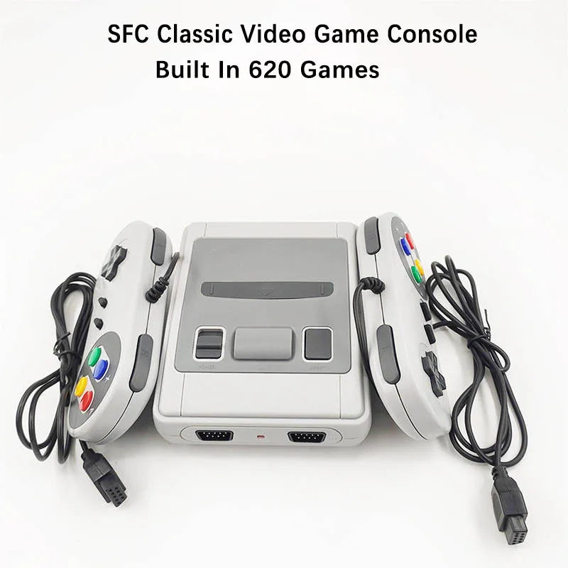 Consola retro blanca con dos mandos laterales y cables de alimentación