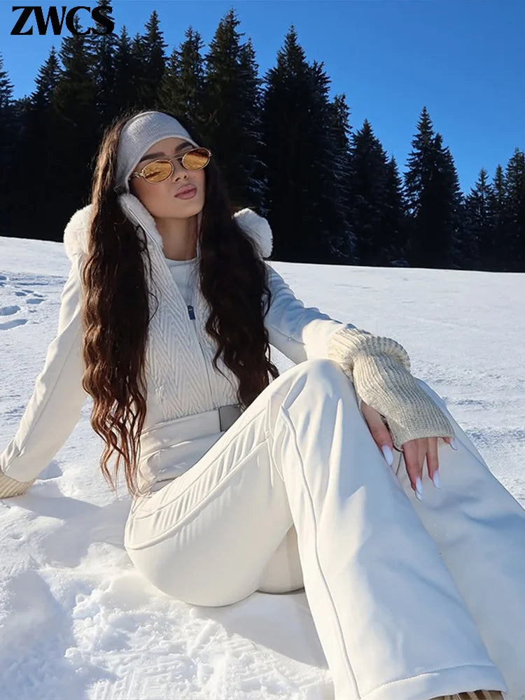Monos de esquí con capucha a prueba de viento para mujer, traje de esquí plisado con cremallera cálida para Snowboard con cinturón, ropa de senderismo para señora nueva de invierno 2025