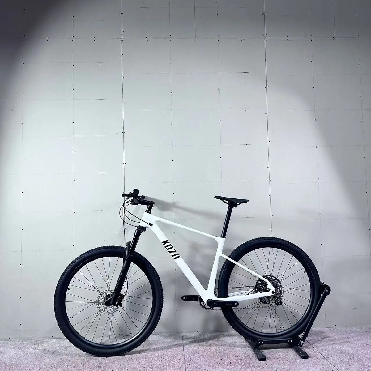 Bicicleta de montaña de carbono Kozo, precio de fábrica, MTB 29er, rígida para adultos, con frenos de disco hidráulicos de cuatro pistones