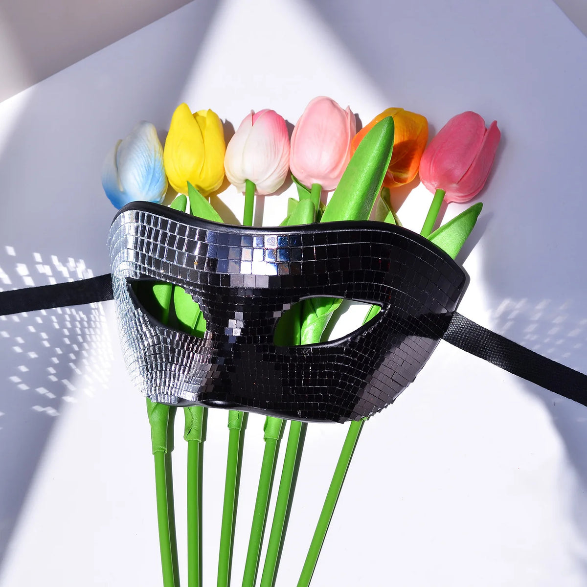 Máscara facial con purpurina y Bola de discoteca para hombre, Cosplay de Reina brillante, accesorios de disfraces de fiesta de Halloween, máscaras de graduación de moda, medio casco, nuevo