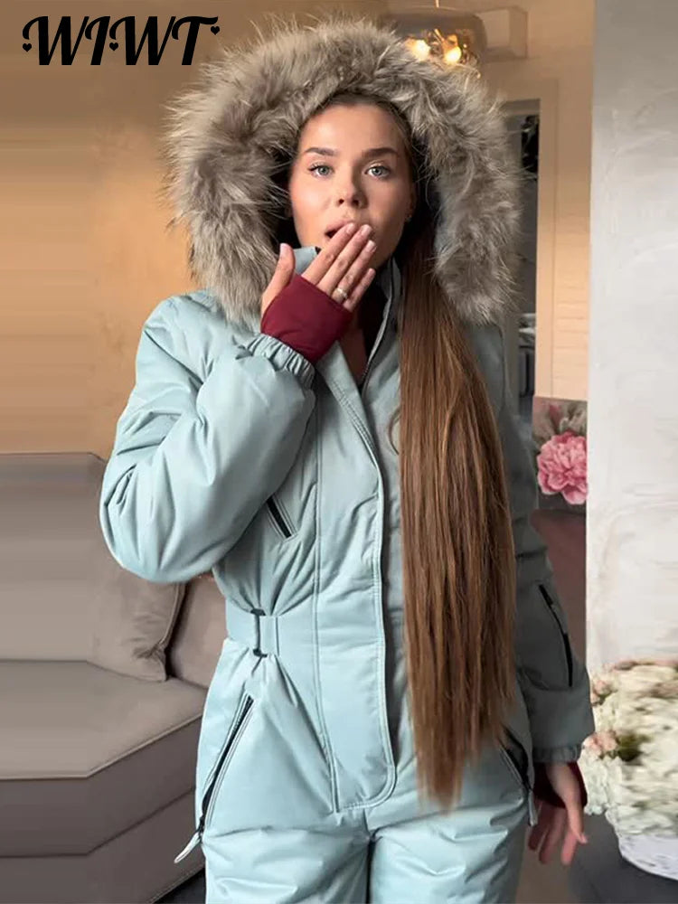 Traje de esquí con capucha y detalles de piel, cálido, para mujer, resistente al viento, con cuello alto, cremallera y cinturón, mono de snowboard, nueva colección 2026, ropa de esquí para mujer.