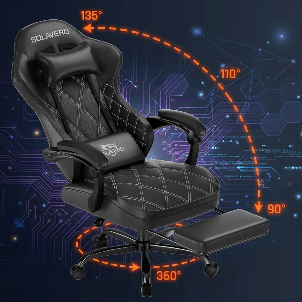 Silla de gaming negra con respaldo reclinable, asiento acolchado y reposapiés