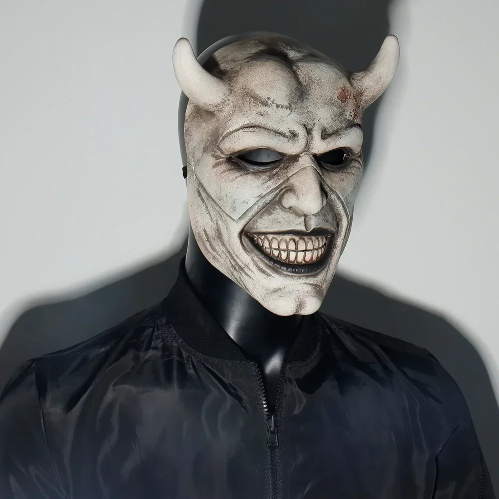 Máscara de cuerno malvado de terror The Grabber, disfraz de cosplay de The Black Phone, casco de látex de media cara aterrador, accesorios de disfraz para fiesta de Halloween y carnaval.