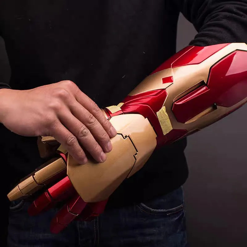 Nuevo Modelo de Armadura de Iron Man Mk42 para la Mano Derecha, con Control por Voz, para Cosplay, Juguete de Moda, Regalo de Cumpleaños para Niños