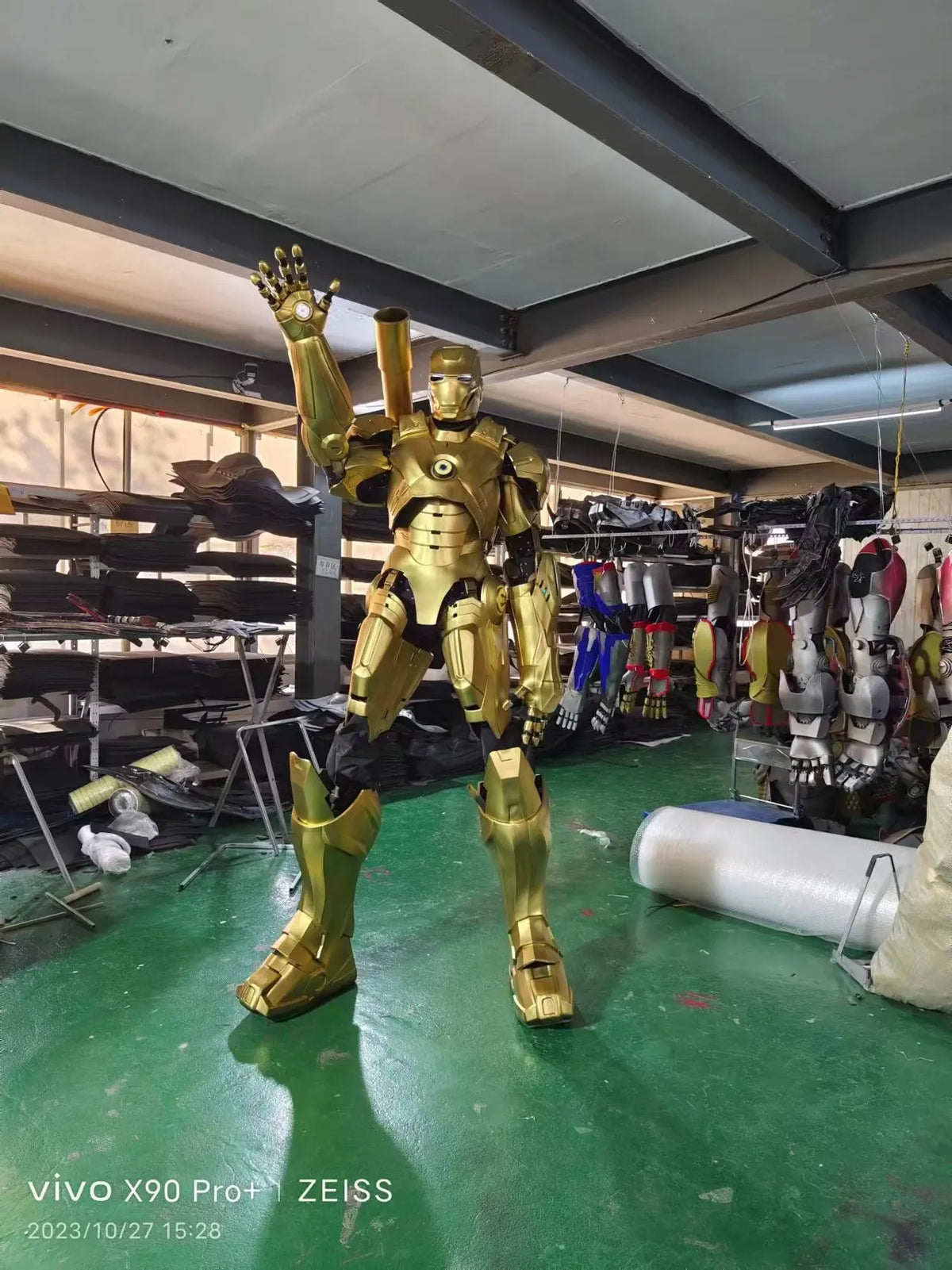 Traje de batalla portátil Iron Man, armadura de Robot de cuerpo completo, disfraz de Cosplay para adultos, figura de acción Mecha, juguete para regalo de Navidad