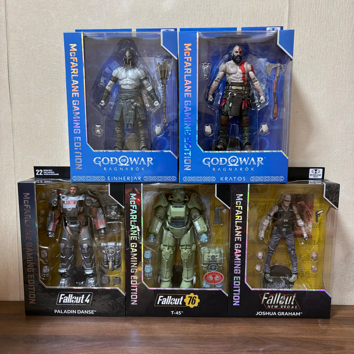 Figura de acción articulada de 7 pulgadas McFarlane Toys Kratos/Einherjar Ragnarok/Fallout Joshua Graham New Vegas/T-45/T-60 Paladin Danse