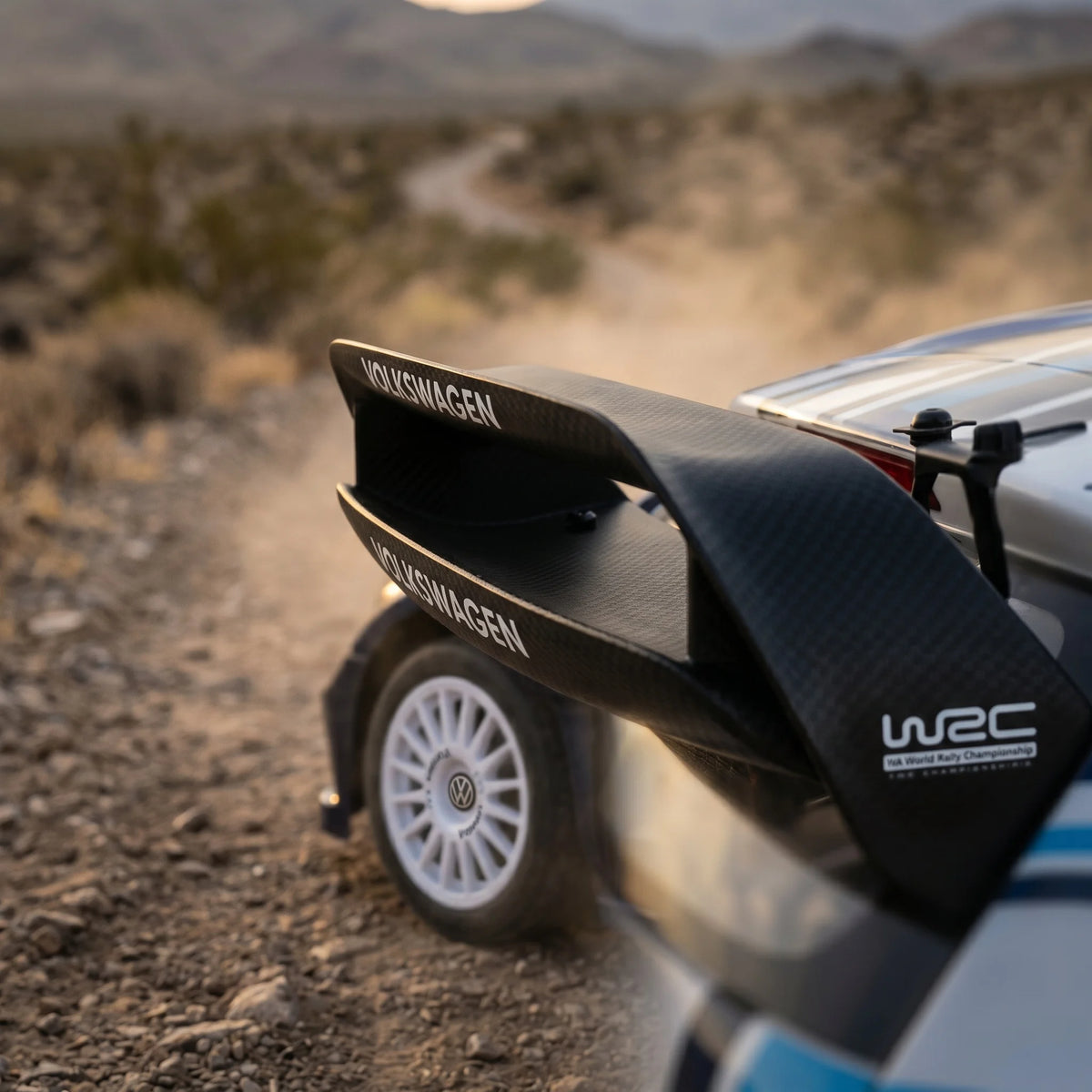 Hyperr Go MJX 10304 1/10 Coche de Carreras de Alta Velocidad con Motor sin Escobillas 2S 47KM/H, Coche Todoterreno Profesional 4WD con Control Remoto 3S 70KM/H, Camiones Monstruo con Motor de Escobillas, Juguetes para Adultos