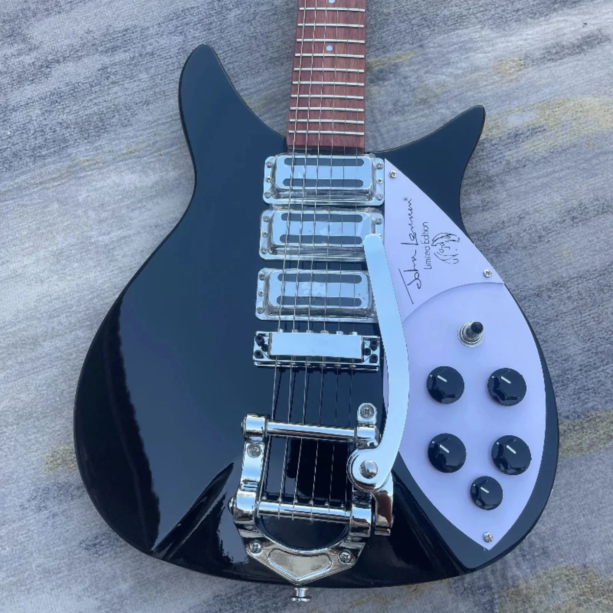 Oferta Especial Guitarra Eléctrica con Mástil de Palisandro HHH Negra 325 Pequeña Doble Tremolo Estilo Británico Unisex para Principiantes