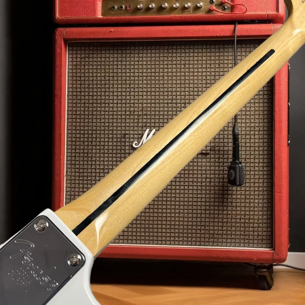 Guitarra eléctrica STS blanca, mástil de arce, cuerpo de madera de Paulownia, regalo de Año Nuevo, envío gratis