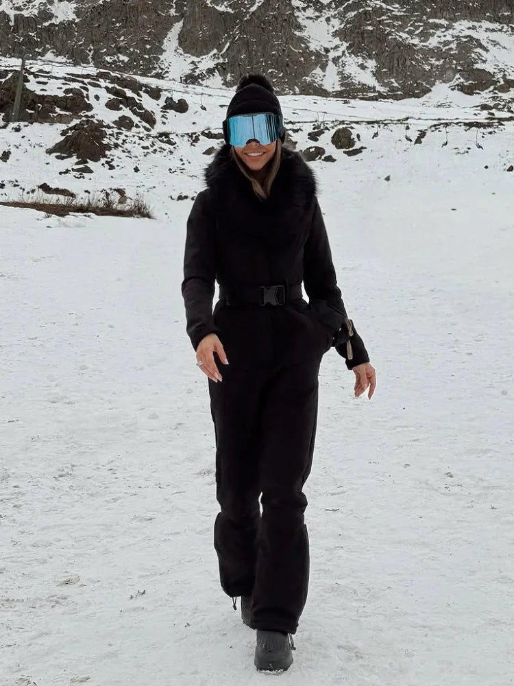 Ropa de esquí negra elegante de manga larga con cuello levantado para mujer, mono ajustado de cintura alta con cintura alta, mono cálido para invierno 2026
