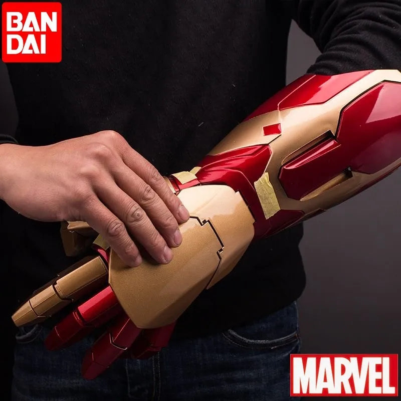 Nuevo Mk43 1:1 vengadores Marvel Iron Man guantes de brazo brillantes Cosplay accesorios de rendimiento figura usable juguetes muñecas regalos