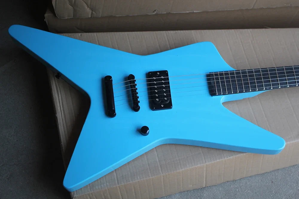 Guitarra Eléctrica Azul de Forma Inusual con Diapasón de Palisandro, 22 Trastes