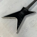 Guitarra eléctrica Star V, acabado en negro brillante con ribete plateado, doble sistema de captación de alta ganancia, trémolo con doble sistema de bloqueo, mástil de ébano, 22 trastes.