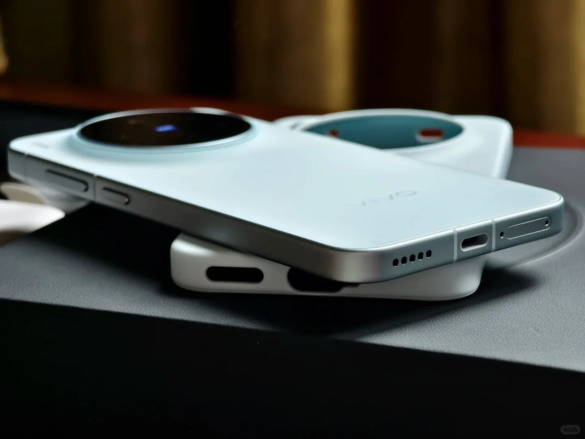 VIVO X300 5G CN versionSmartphone 6040mAh Battery 90W Super OOC 6.31” 120Hz AMOLED 200MP Zeiss Triple Cam Dimensity 9500