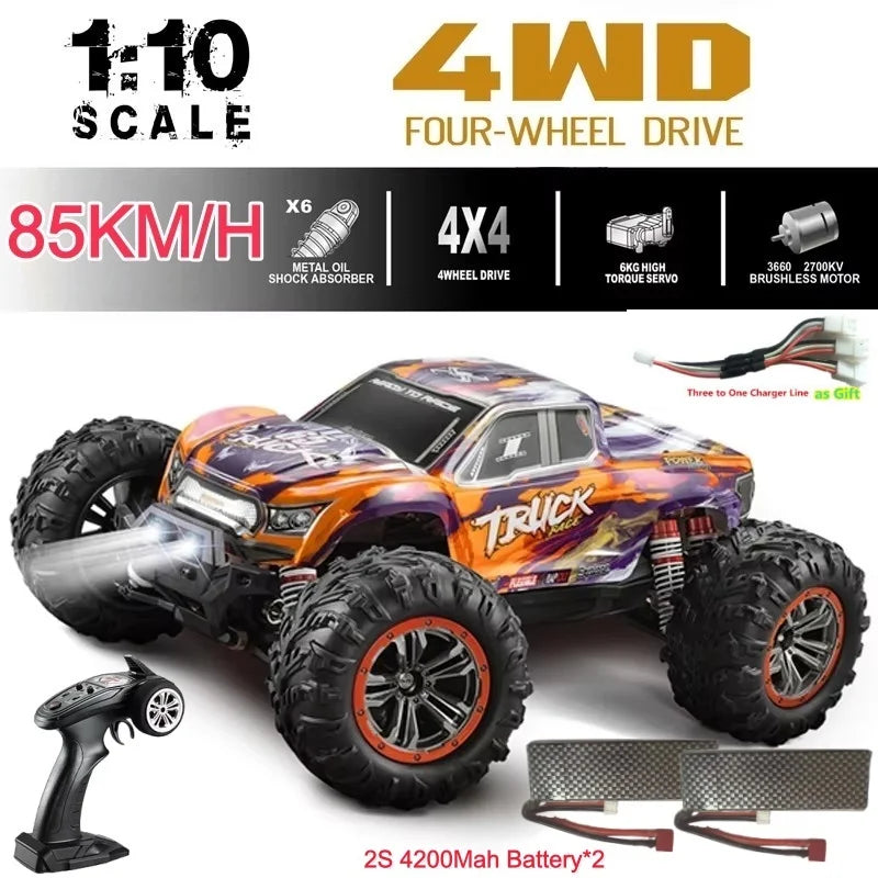 Coche RC 4WD 1:10 naranja con control remoto y batería 2S 4200mAh visible