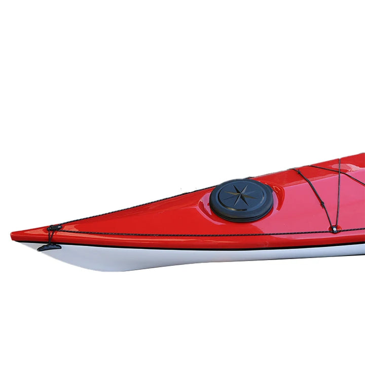 Canoa de plástico individual de carreras barata y liviana para una persona sentada en kayak deportivo